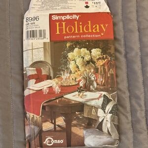 SIMPLICITY HOLIDAY PATTERN 8996